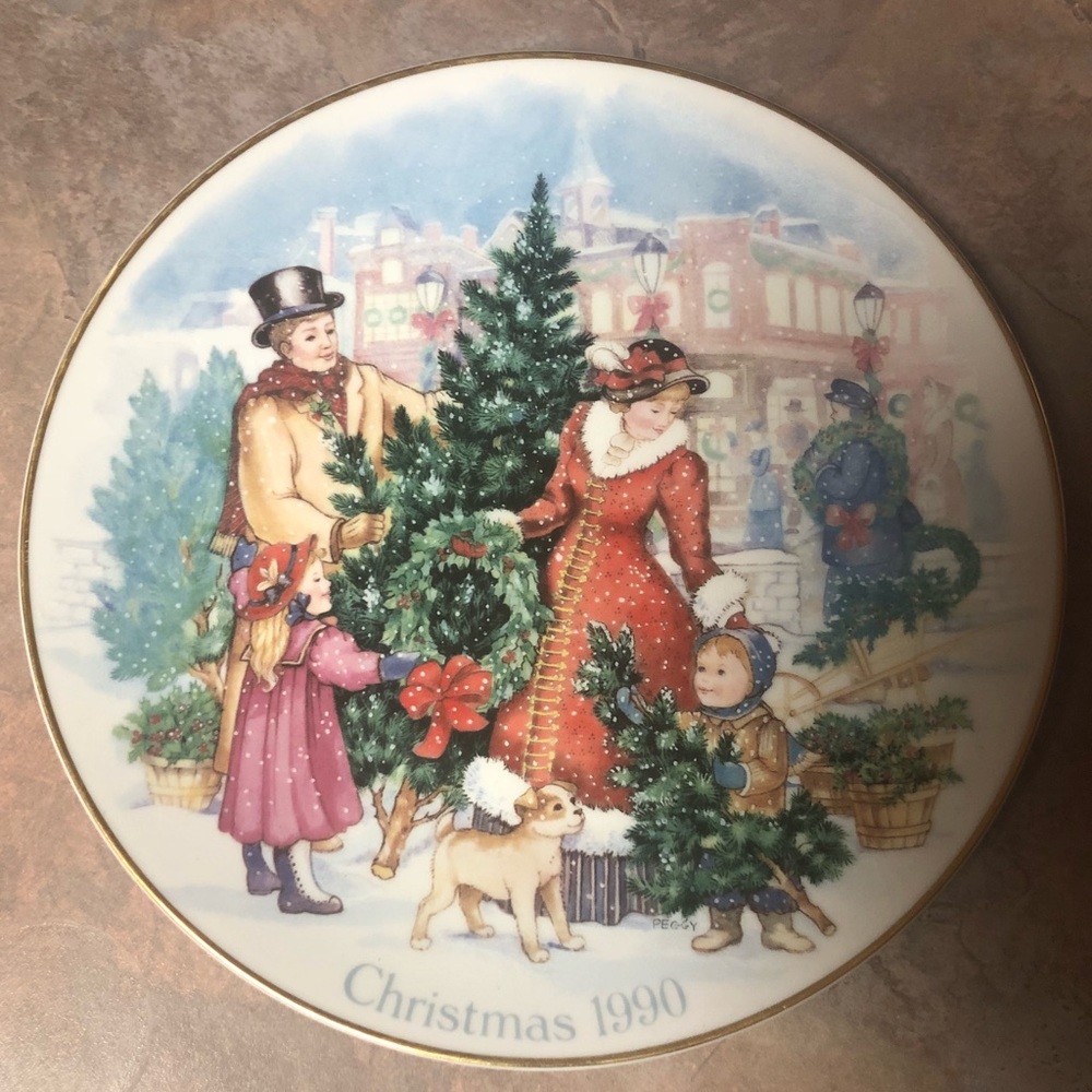 Vintage 90's Christmas Decorative Plate